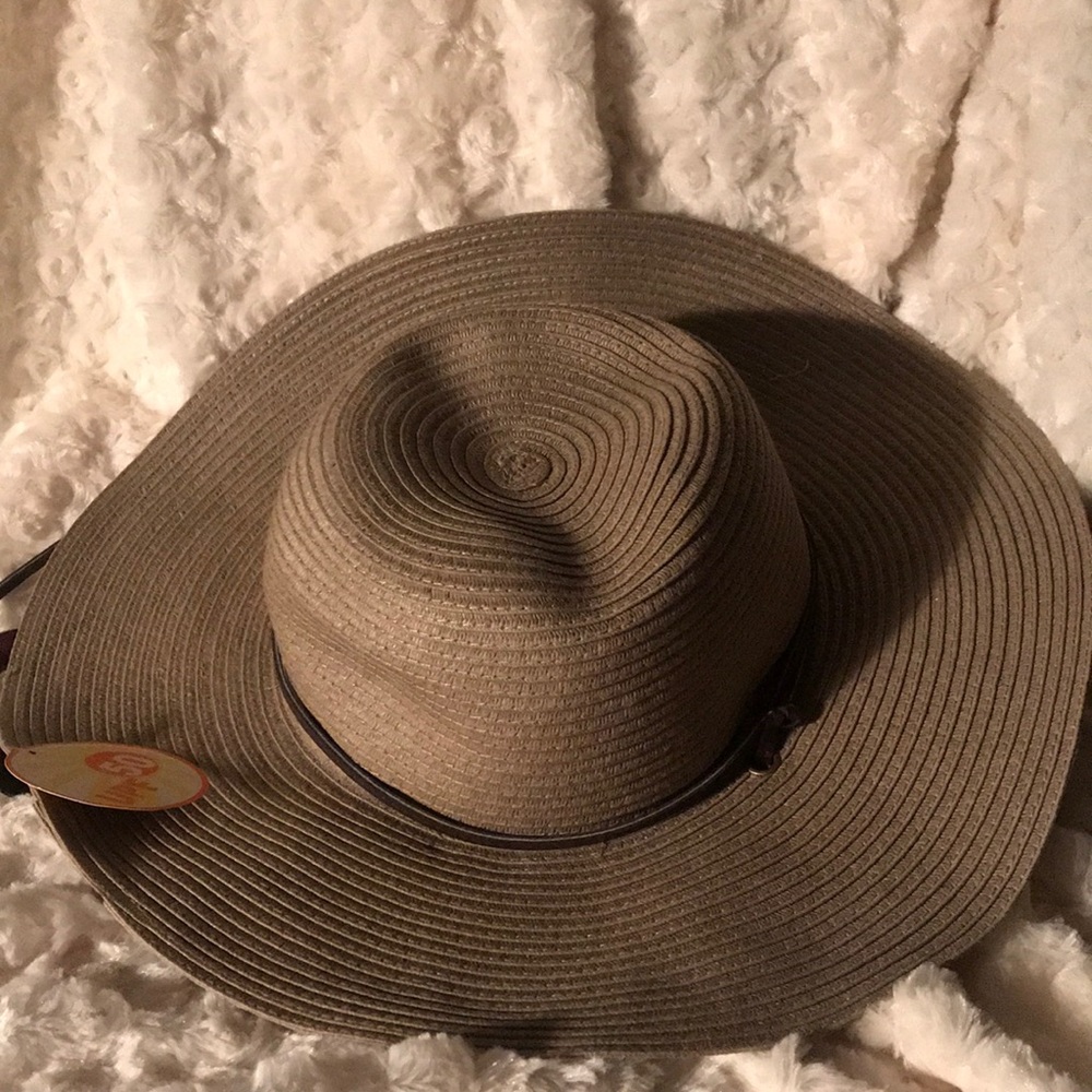 Safari like beach hat